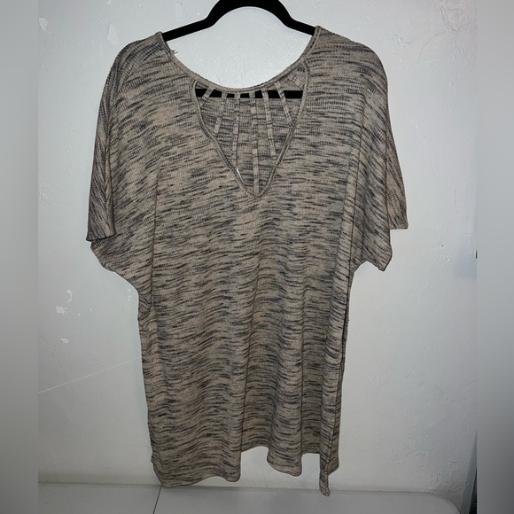 Gibson Latimer High Low Oversized Tunic - Picture 3 of 6